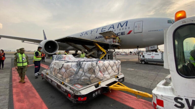 Llega a México dosis de vacuna alemana CureVac para ensayo de fase 3