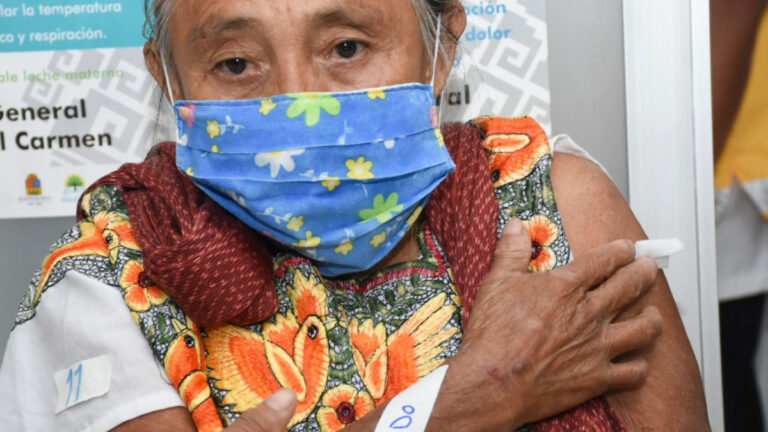 Consulta los municipios por estado que ya aplican la vacuna contra el COVID-19