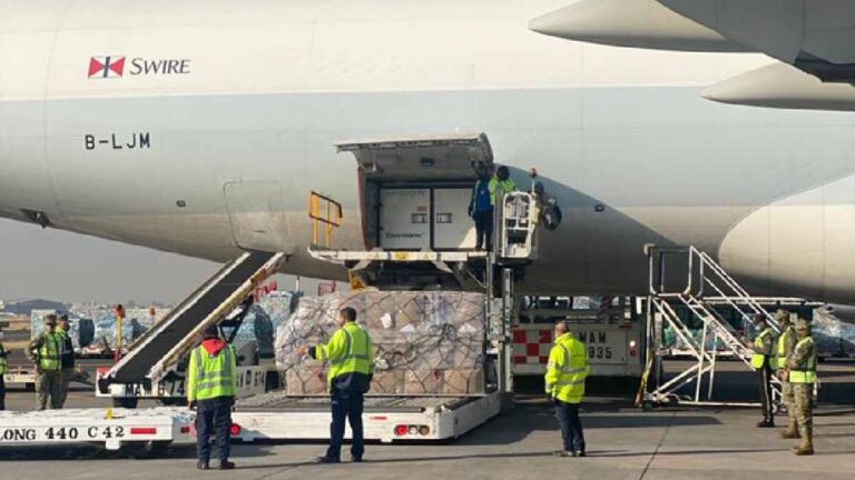 Llegan a México 200 mil dosis de la vacuna china Coronavac de Sinovac