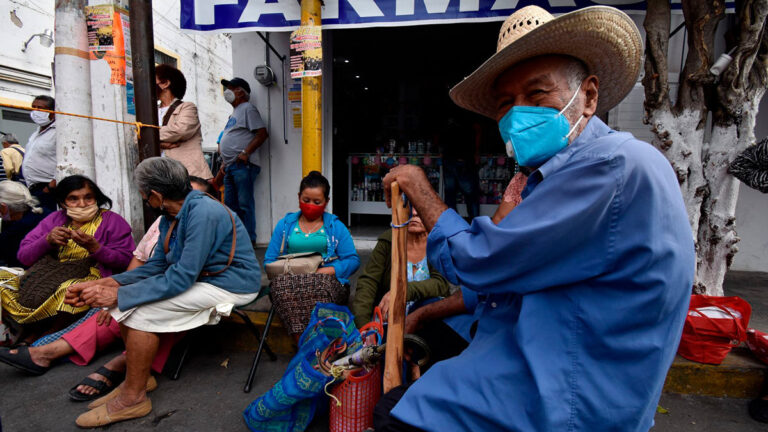 ¿Ya te registraste? Estados con más adultos mayores para vacuna COVID-19