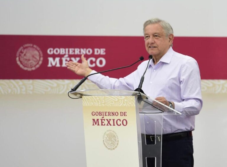 AMLO ofrece protección para que candidatos no reciban dinero ilegal