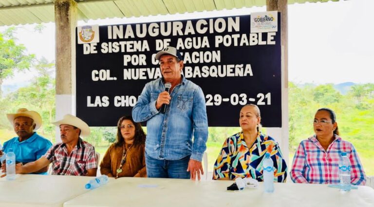 Inaugura Gobierno Municipal de Las Choapas Sistema de Agua Potable en La Nueva Tabasqueña.