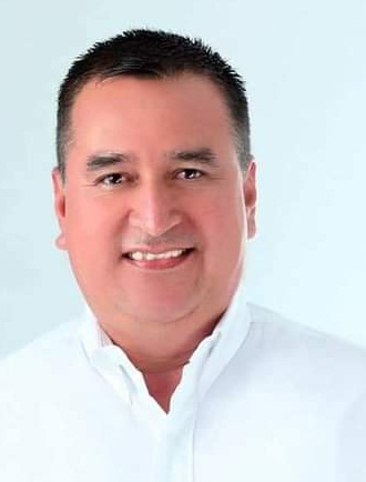 El profe Noé al “hándicaps político” en Agua Dulce