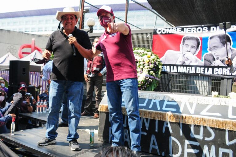 El INE está en mira de Morena, pero no le alcanzan los votos para desaparecerlo