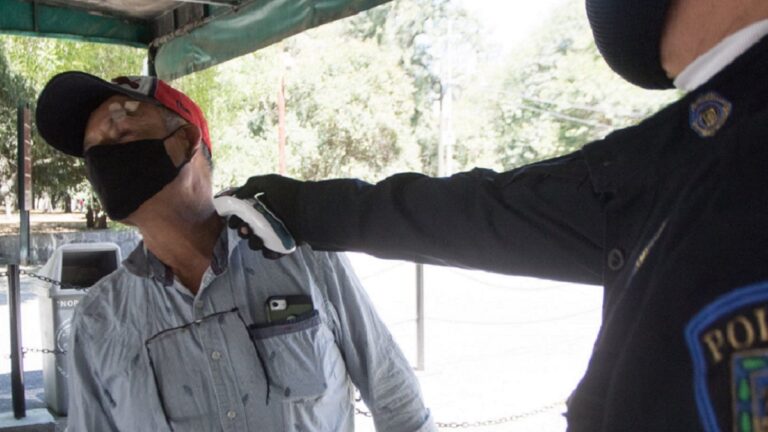 Epidemia a la baja, pero no aventamos campanas al vuelo: López-Gatell