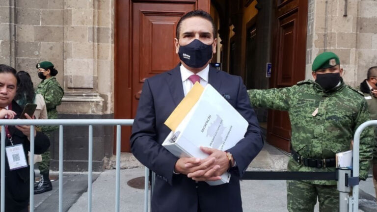 Aureoles lleva pruebas a AMLO sobre presuntos vínculos de Morena y narco en Michoacán