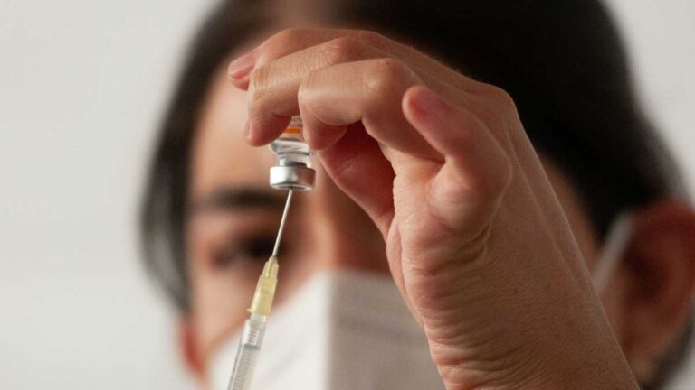 Habrá dosis adicionales para completar plan de vacunación COVID