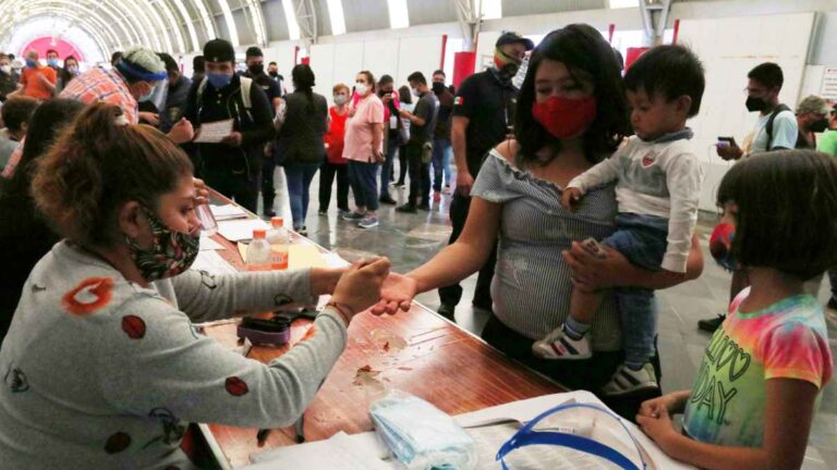 ¿Tercera ola de COVID se debe a la pasada jornada electoral? Esto dice el INE