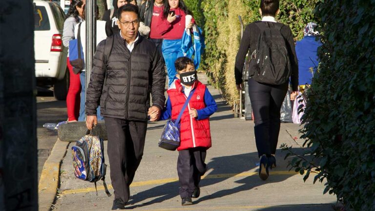 No habrá regreso a clases el 30 de agosto, si condiciones por COVID no cambian: Unión de Padres