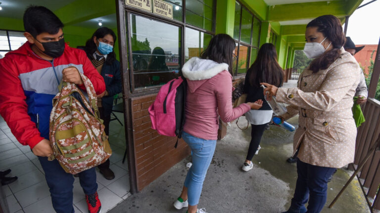 El 56% cree que no se debe apresurar regreso a clases: De Las Heras Demotecnia