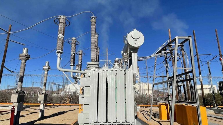 Revocan suspensión contra Ley de la Industria Eléctrica de AMLO