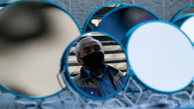 México reporta 15 mil 784 contagios y mil 71 muertes por COVID-19 en 24 horas