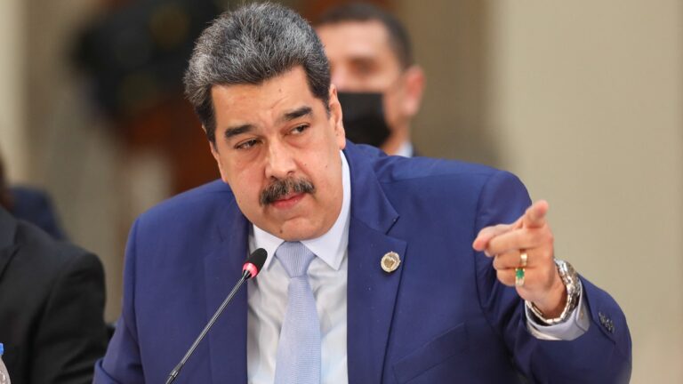 Momento tenso en México: Paraguay y Uruguay desconocen a Maduro; así responde