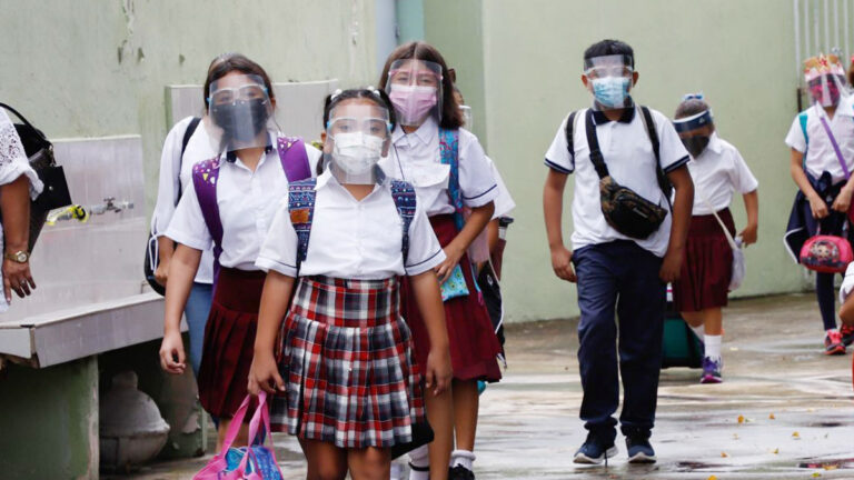 Clases presenciales: SEP prevé que en un mes todos los alumnos regresen a las aulas