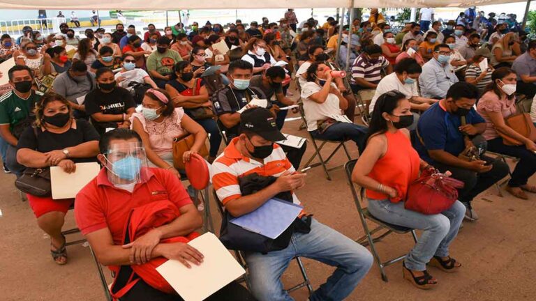 81% de la población vacunada, ya tiene esquema completo: Salud