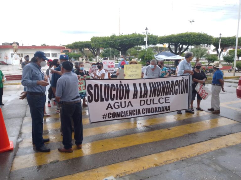 Protesta de damnificados de Agua Dulce