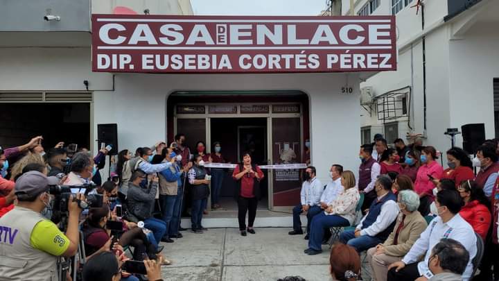 CHEVA y su doble juego político