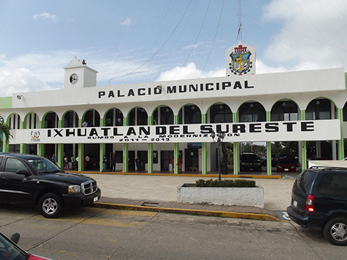 José Santos sepultó al PRD en Ixhuatlán del Sureste