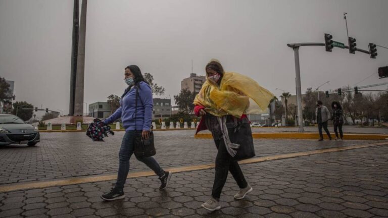 Adiós, calor: 3 días de bajas temperaturas y lluvias por frente frío