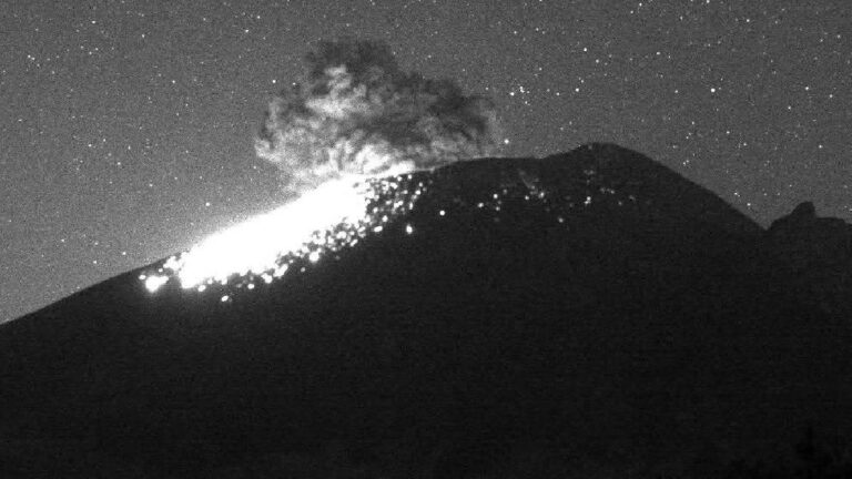 Popocatépetl ruge, pero se mantiene la alerta en amarillo fase 2
