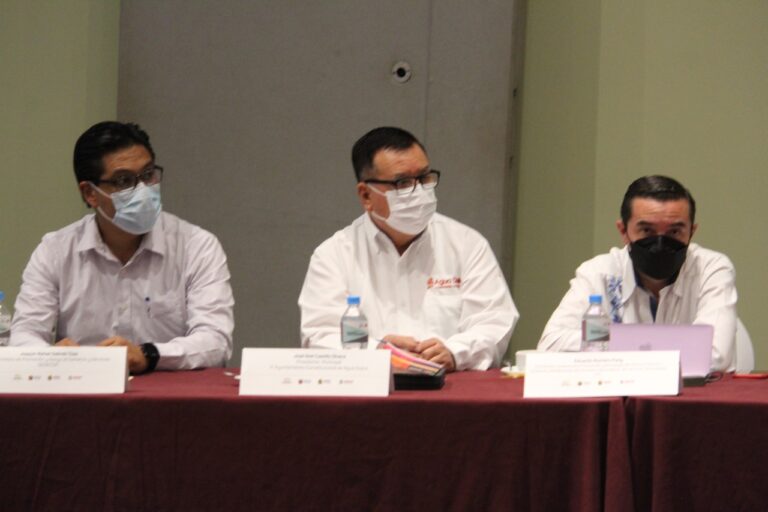 El Profe Noé construye el destino laboral de Agua Dulce en el Corredor Interoceánico