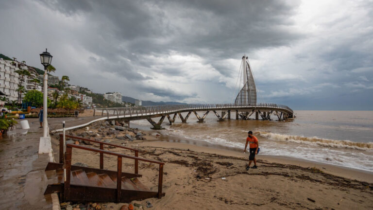 Lluvias intensas podrían generar deslaves e inundaciones en estados