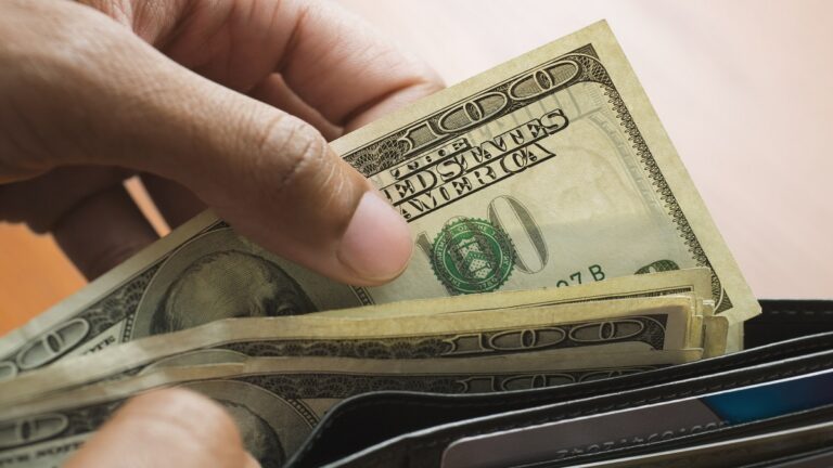 Remesas registran, en primer trimestre del año, 12 mil 521 mdd: Banxico