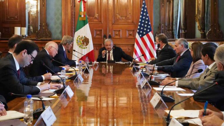 Se le dio seguimiento a compromisos en materia energética: termina reunión entre AMLO y John Kerry