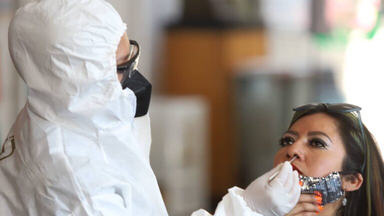 México registra incremento de casos de COVID del 66% en la última semana: OPS