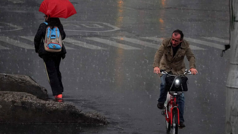 ¡Vaya clima! Unos estados con calor, otros con lluvia