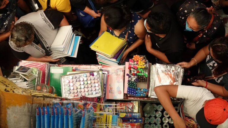 No te dejes engañar: Profeco verificará precios de útiles y uniformes