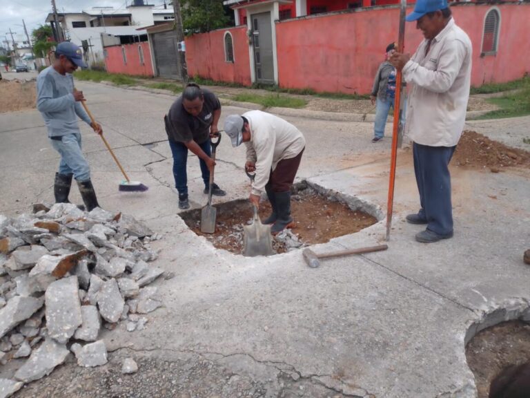 ¡Se hunde Cuatro Caminos!…después de 60 años colapsan redes de drenajes y agua potable