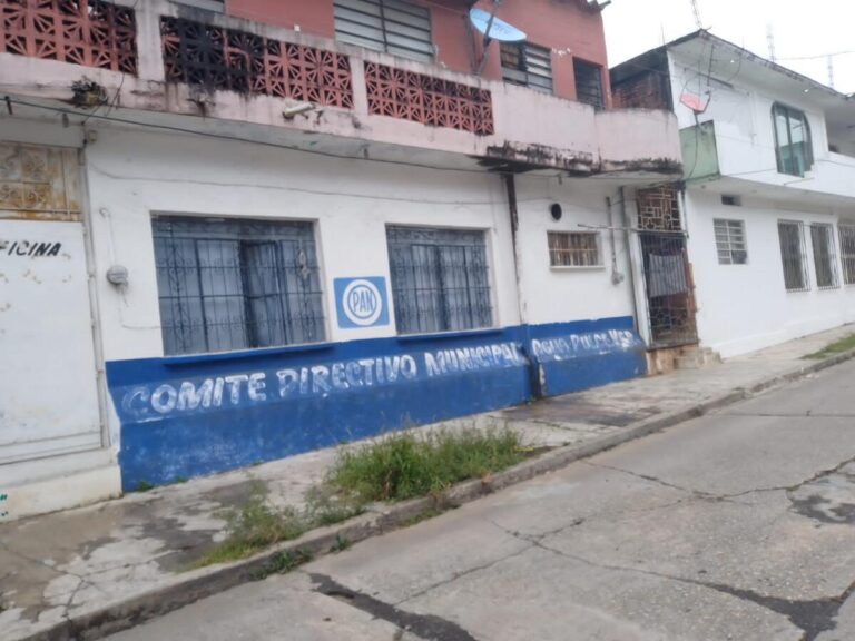 El Comité Municipal del PAN en Agua Dulce mantiene las puertas cerradas