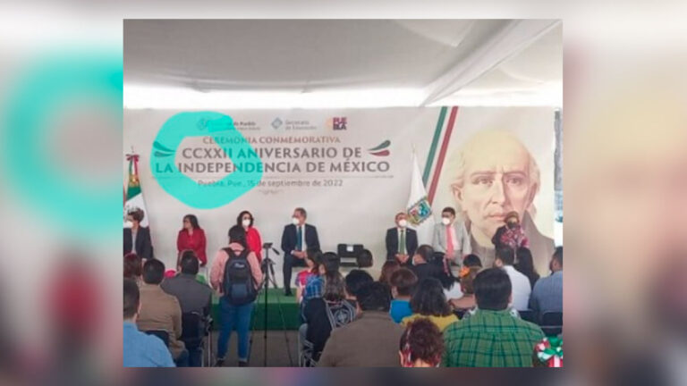 ¡Qué OSO! SEP en Puebla la riega en fecha de Independencia y es viral