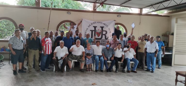 ¡Vamos con Dagoberto!…cierran filas grupos de jubilados de la sección 11