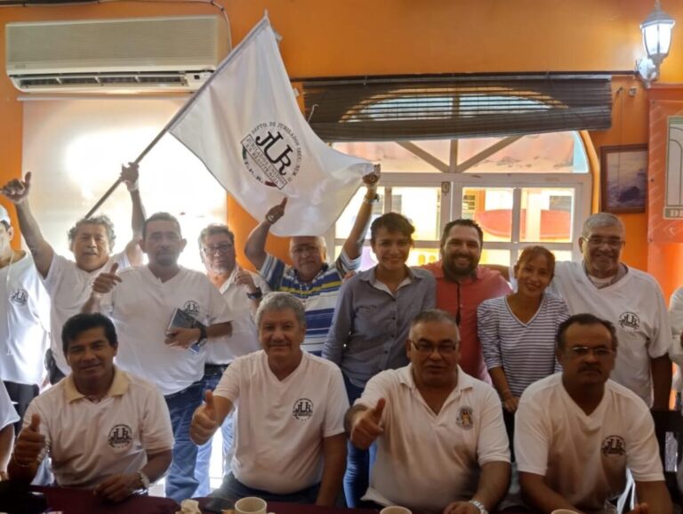 Gestionar mejor servicio médico de Pemex para jubilados el compromiso del doctor Dagoberto