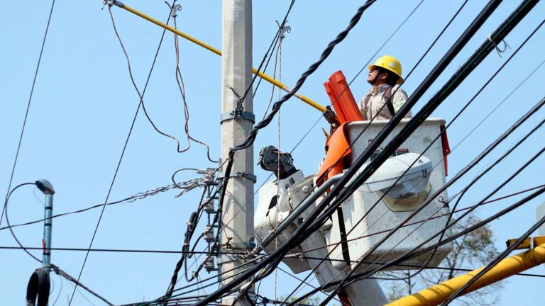 Ante tormenta invernal en EU, CFE anuncia plan para garantizar energía eléctrica