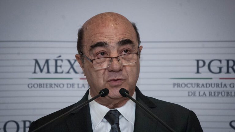 Regresa Murillo Karam al Reclusorio Norte tras ser atendido en Torre Médica de Tepepan