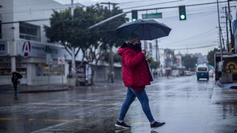 Fuertes vientos y bajas temperaturas siguen en México; algunas lluvias en el oriente y sureste