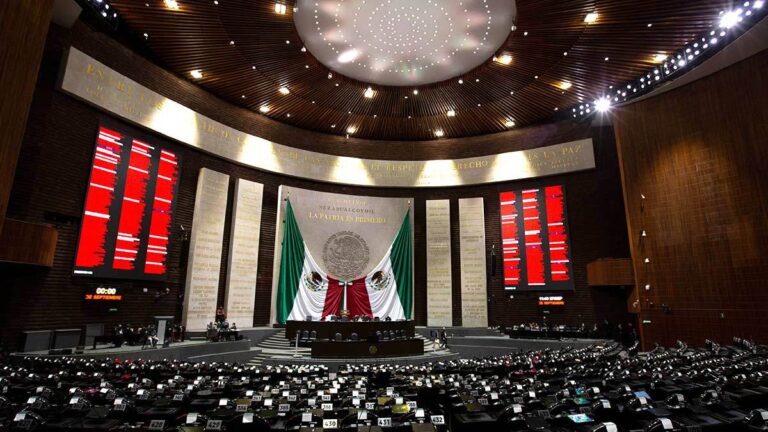 Aprueban dictamen para modificar edad para ser diputado y secretario de Estado; ¡prepara tu acta de nacimiento!