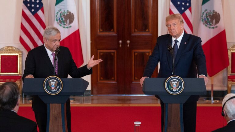 Critica AMLO proceso contra Donald Trump en EU; ve tintes electorales tras el caso