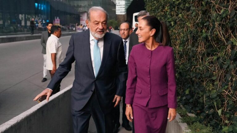 Plática informal con el Ingeniero Carlos Slim en el Museo Soumaya durante entrega de Premios en Salud: Sheinbaum